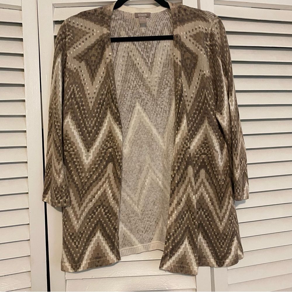 Chico’s size 1/Medium Neutral Chevron Brown Cardigan